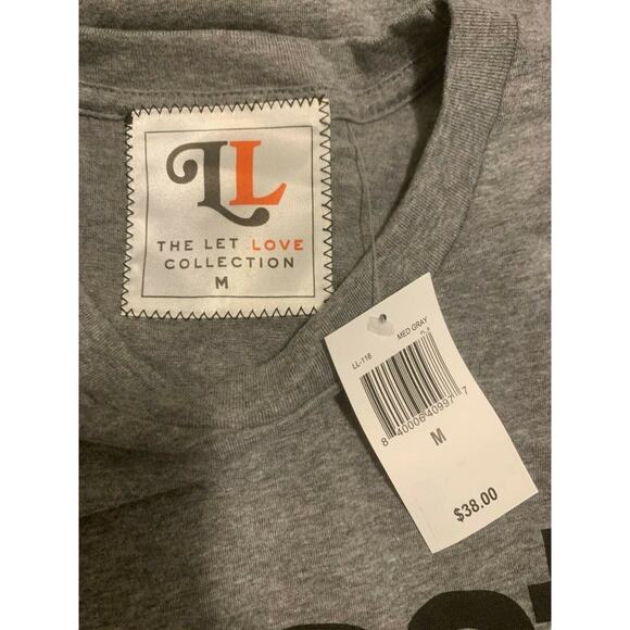 The Let Love Collection Gray Super Soft Graphic T-Shirt Size M - Picture 5 of 7